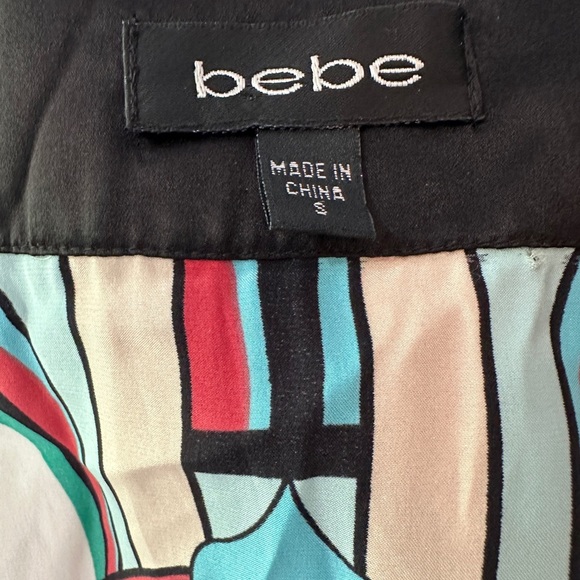 BeBe 100% Silk Graphic V-Neck Dress Size Small - Picture 15 of 16